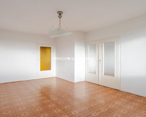 M-3 POK, 4 PIĘTRO BALKON UL. GOŁAŚKA DO REMONTU