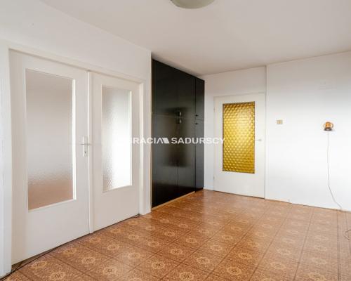 M-3 POK, 4 PIĘTRO BALKON UL. GOŁAŚKA DO REMONTU