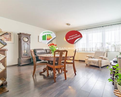 Mieszkanie z balkonem i miejscem postojowym