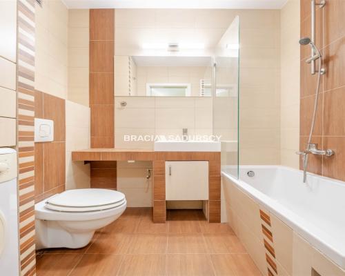 Bieńczyce, ul. Okulickiego. Mieszkanie 1-pokojowe o pow. użytkowej 27,70 m 2  z miejscem postojowym.  

 Mieszkanie, na 1 piętr