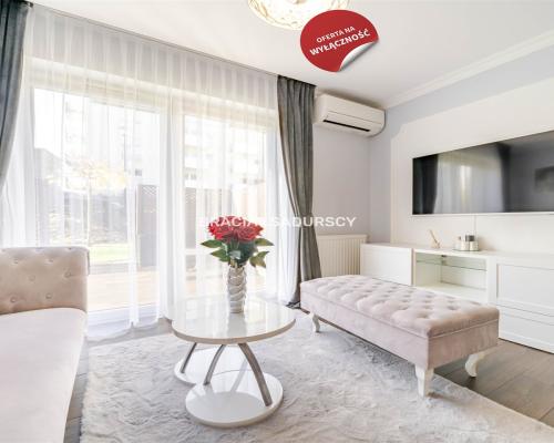 3-pokojowe mieszkanie z dużym ogr&oacute;dkiem - Wieliczka   

 Na sprzedaż komfortowe, 3-pokojowe mieszkanie o powierzchni 52,