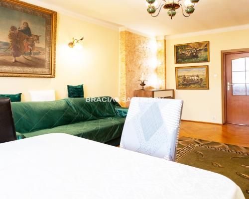 Krak&oacute;w, Nowa Huta, Osiedle Centrum B, 3-pokojowe mieszkanie o pow. 70 m2. Mieszkanie położone przy reprezentacyjnej Alei