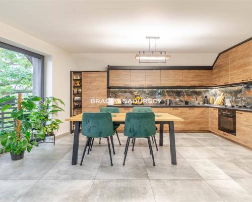 4/5 pok ok 107m2 z 2 duzymi balkonami Ruczaj