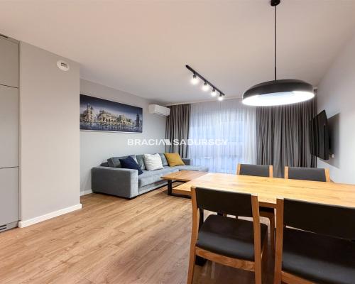 Apartament z klimatyzacją i 2 balkonami - od zaraz