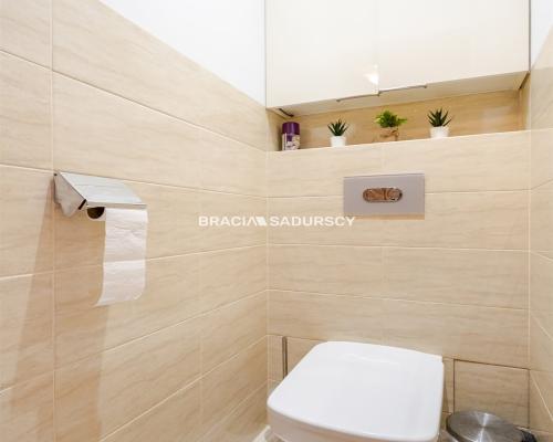 3 pok z osbną kuchnią ul. Zielińska.