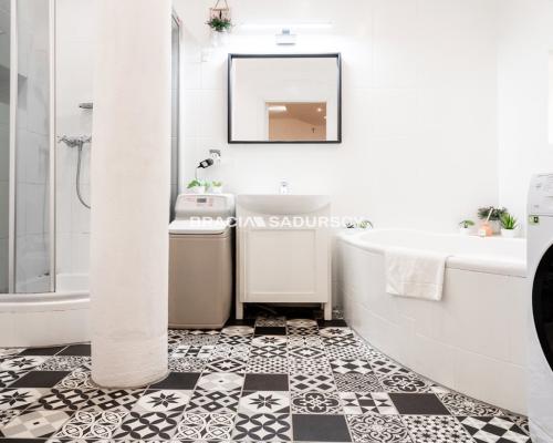 MIESZKANE 3 POKOJE KAMIENICA 98 M BALKONY CENTRUM