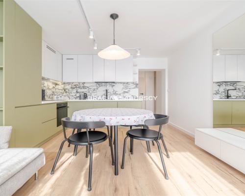 Wynajem 3 pok. mieszkanie na os Niepodległości!