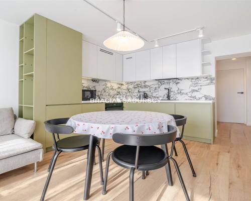 Wynajem 3 pok. mieszkanie na os Niepodległości!