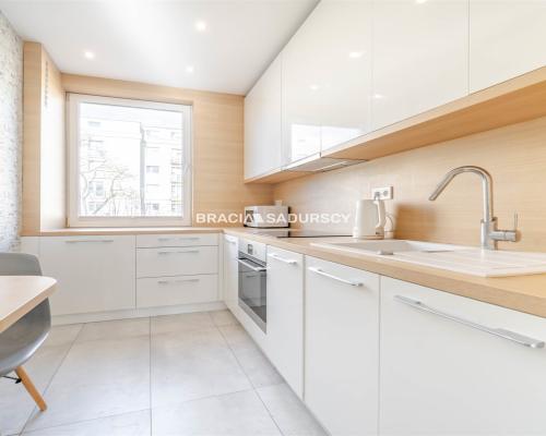 M-2 POK 49 M2 NOWA HUTA BALKON PIWNICA PREMIUM