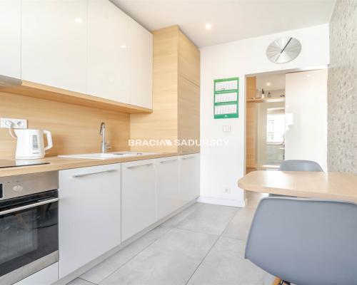 M-2 POK 49 M2 NOWA HUTA BALKON PIWNICA PREMIUM