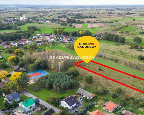 działkę budowlaną w Bratucicach