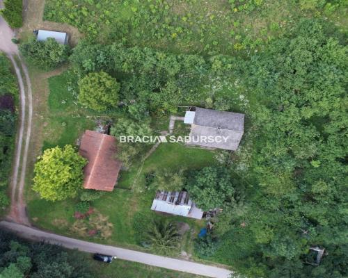 27 arowa  działka budowlana w Michałowicach