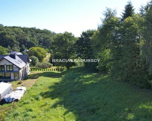 Działka budowlana w Balicach, gm. Zabierz&oacute;w o pow. 28 ar&oacute;w    

  Oferujemy na sprzedaż atrakcyjnie położoną  dzi