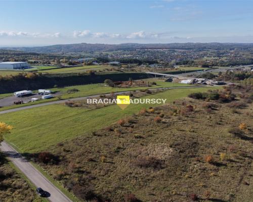 Działka komercyjna o powierzchni 8700 m&sup2; położona w miejscowości Rudno, gmina Krzeszowice. Teren w miejscowym planie zagos