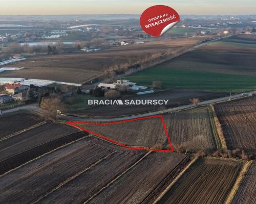 Glewiec, gm. Koniusza. Działka budowlana o pow. 2076 m 2 , bezpośrednio przy drodze publicznej.  
 
Działka budowlano-rolna o p