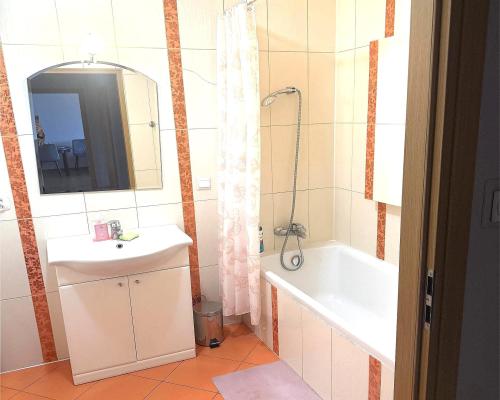 Mieszkanie z 2 balkonami.