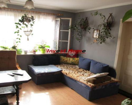 Duży dom do remontu.