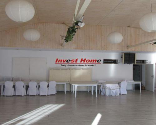 Duży lokal pod usługi.