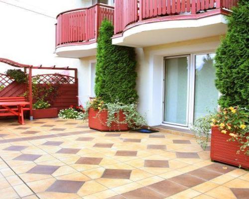 Prosperujący dom wczasowy na sprzedaż.