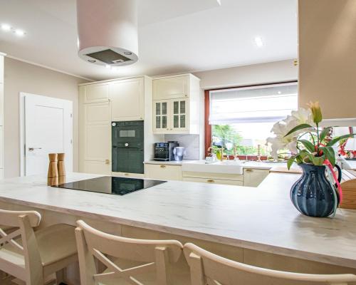 PIĘKNY DOM WOLNOSTOJĄCY - WYSOKI STANDARD