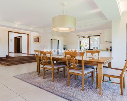 PIĘKNY DOM W DOBREJ CENIE NA ATRAKCYJNEJ DZIAŁCE