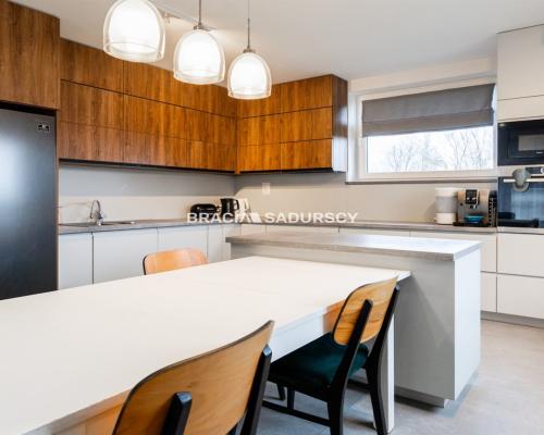 Głogoczów, pięknie położone nieruchomości, 2 domy