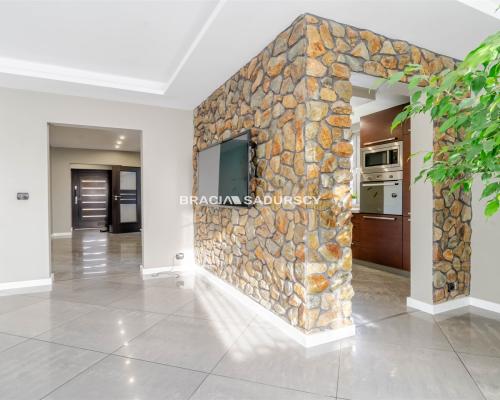 Dom jednorodzinny 138 m² – piękna działka 18 a