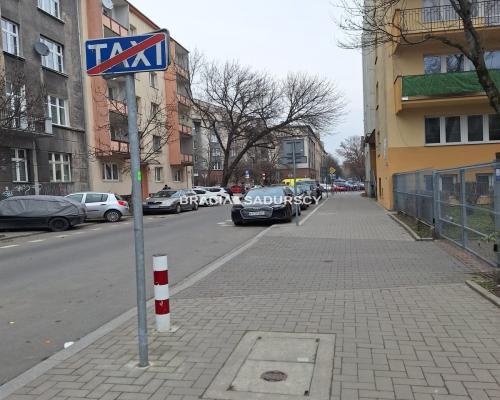 KROWODRZA - REJON ULICY LUBELSKIEJ I NOWEGO KLEPARZA.    
 
Oferujemy do sprzedaży atrakcyjny lokal o przeznaczeniu handlowo-us