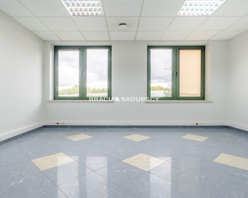 LOKAL OK 15,5 M2 BIUROWY PRĄDNIK BIAŁY -BIUROWIEC