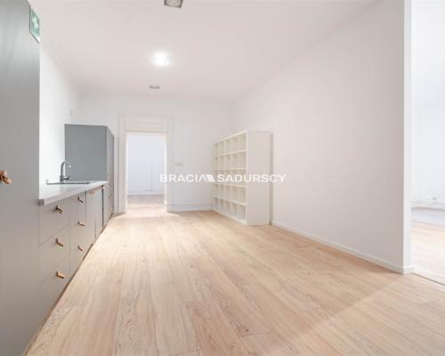 Ekskluzywny lokal do wynajęcia w prestiżowej kamienicy - Stare Miasto, Krak&oacute;w  

 Do wynajęcia wyjątkowy lokal położony