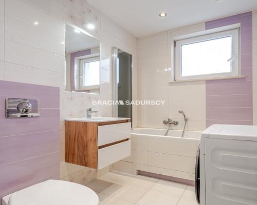 Fajne 2 pokojowe z dużym balkonem- 29. Listopada.