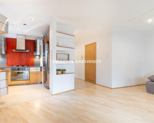 SŁONECZNE, ZADBANE 2-POKOJOWE, MIEJSCE PARKINGOWE