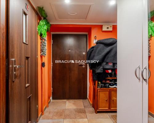 1 pok z oddzielną jasną kuchnią Grzegórzki