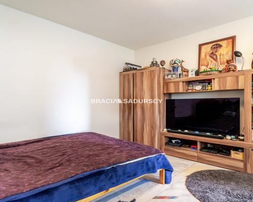 1 pok z oddzielną jasną kuchnią Grzegórzki