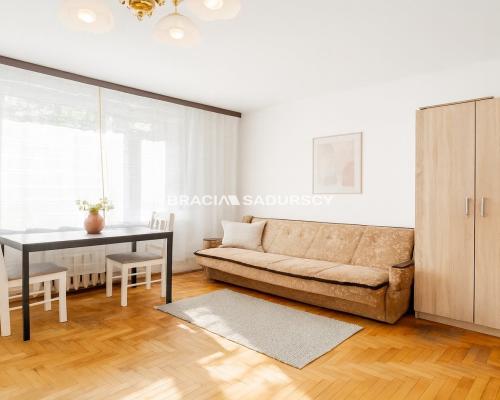 3 pok z osobną kuchnią, duży balkon-os.Piastów