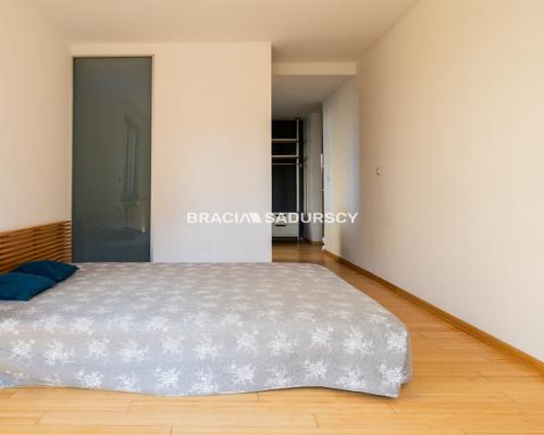 2 pok z dużym ogródkiem ul. Bobrzyńskiego