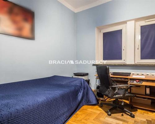 3 pok w samym centrum ul. Krowoderska