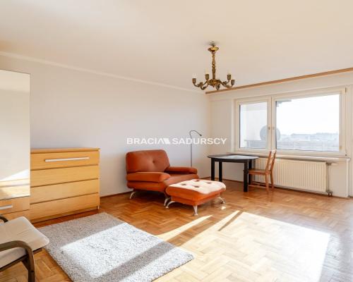 6-POKOJOWE W DOBREJ LOKALIZACJI I CENIE