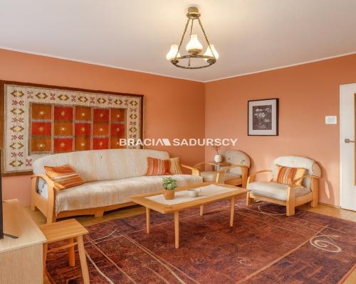 4-pok mieszkanie, 2 balkony i piwnica - Kurdwanów