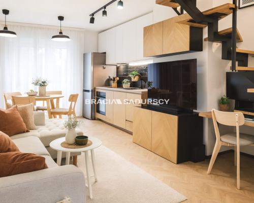 3-pok z ogródkiem/Wola Duchacka/2020/garaż