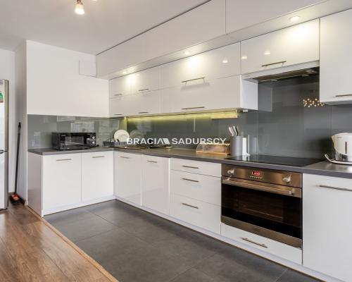 Gotowe do wejścia | 2 pok | duży balkon | parking