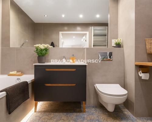 GUSTOWNE, Z DUŻYM BALKONEM W NOWYM BUDOWNICTWIE