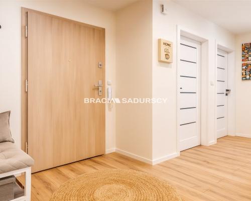 GUSTOWNE, Z DUŻYM BALKONEM W NOWYM BUDOWNICTWIE