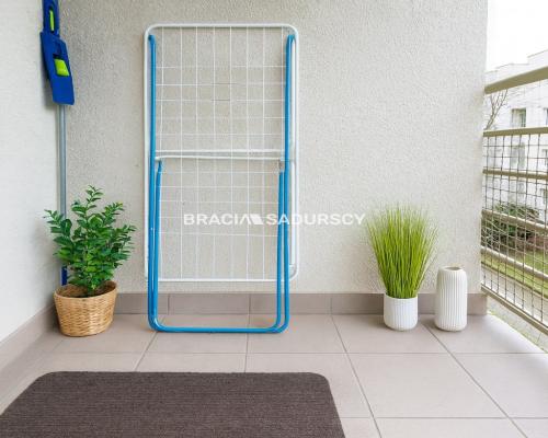 1 pok z osobną kuchnią ul.Wybickiego.