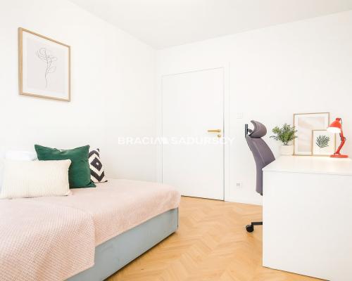 4-pok.mieszkanie/1.piętro/garaż/2013r/Złocień