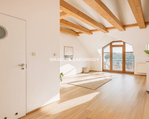 Mieszkanie z widokiem na zalew. Mydlniki.