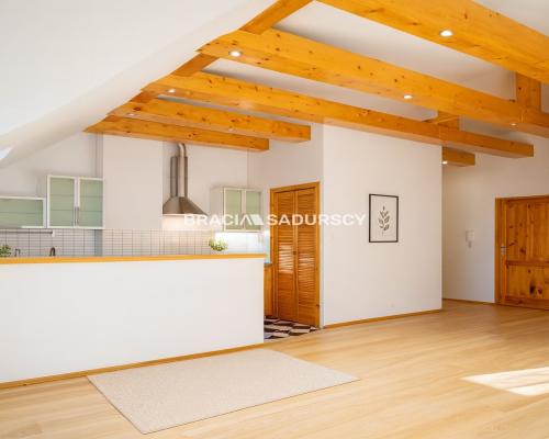 Mieszkanie z widokiem na zalew. Mydlniki.