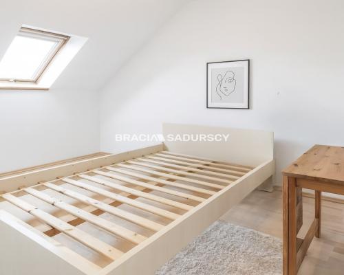 Mieszkanie z widokiem na zalew. Mydlniki.