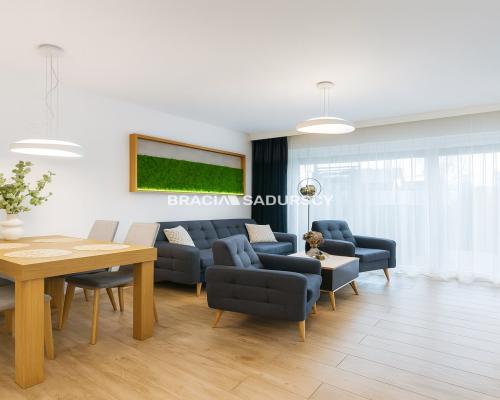 Ekskluzywne mieszkanie z ogrodem i parkingiem