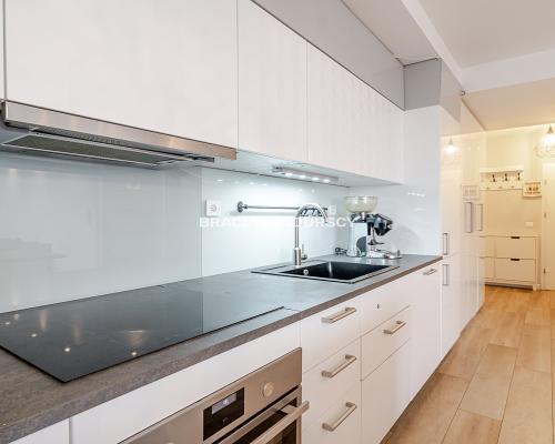 Komfortowe 3 pokoje z garażem oraz kom. lok.